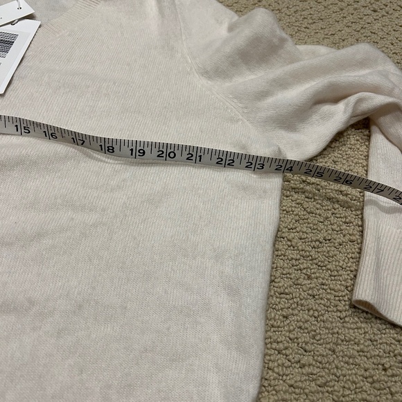 BNWT Hudson North 100 percent cashmere cream sweater - Picture 2 of 7